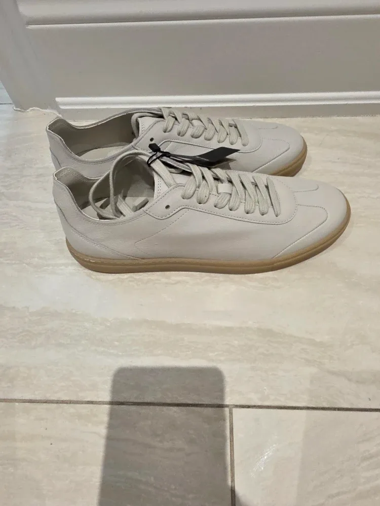 Massimo Dutti Leather Sneakers - New with Tags image indicator(3)