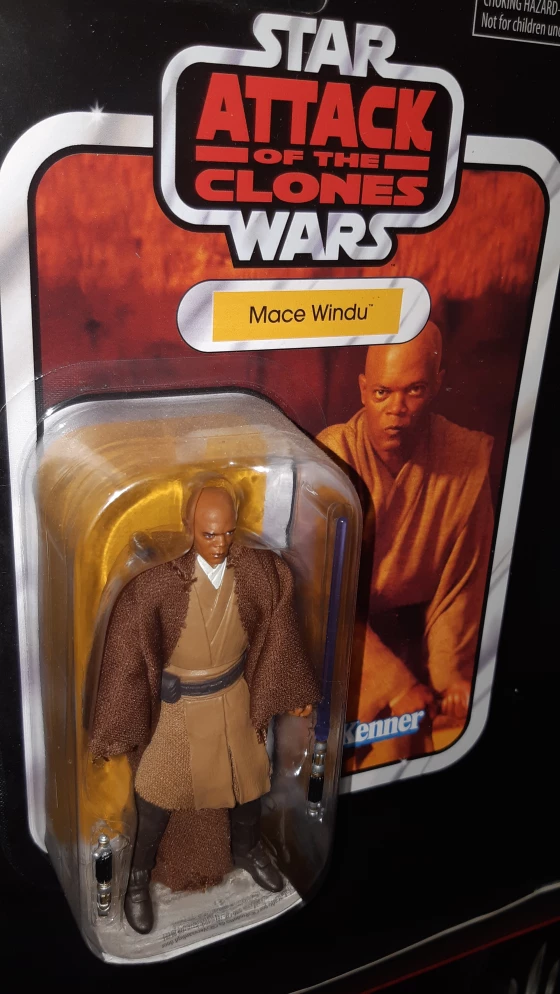 Star Wars Attack of the Clones Mace Windu Action Figure