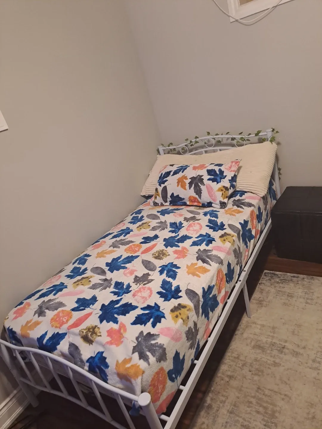 Twin Bed Frame with 5" Mattress image indicator(2)