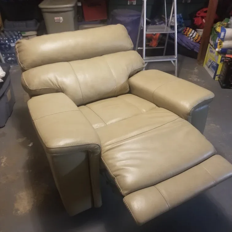 Beige Leather Power Recliner image indicator(2)