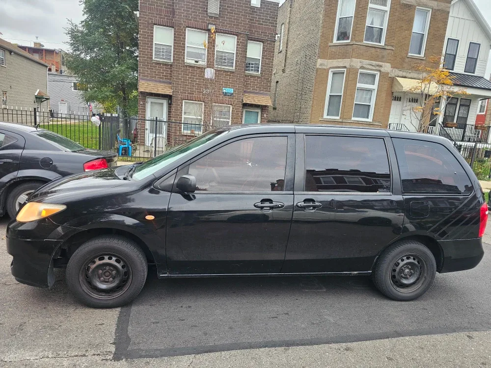 Mazda MPV Minivan - Black