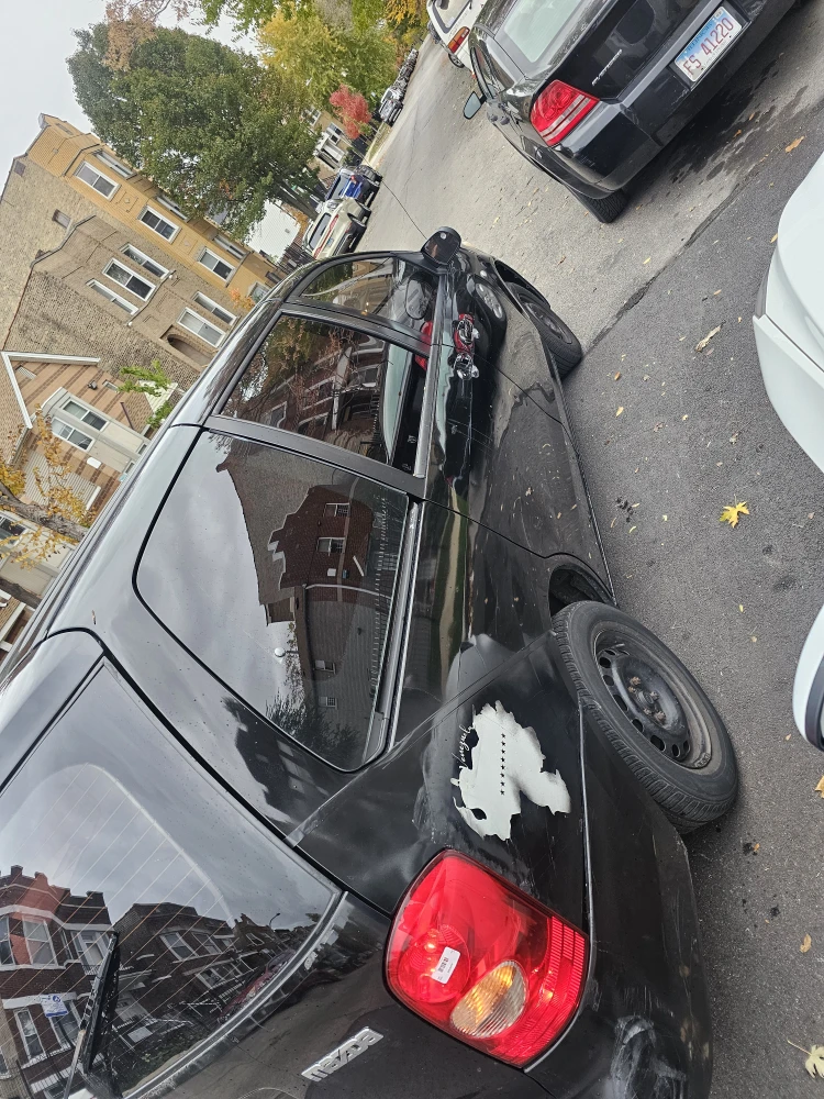Mazda MPV Minivan - Black - photo 3