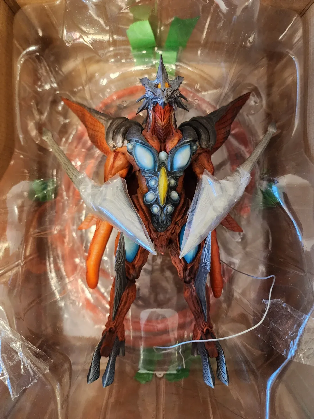 Iris (X-Plus Daikaiju Series Figurine) image indicator(7)