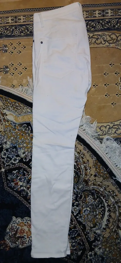 H&M White Skinny Jeans image indicator(4)