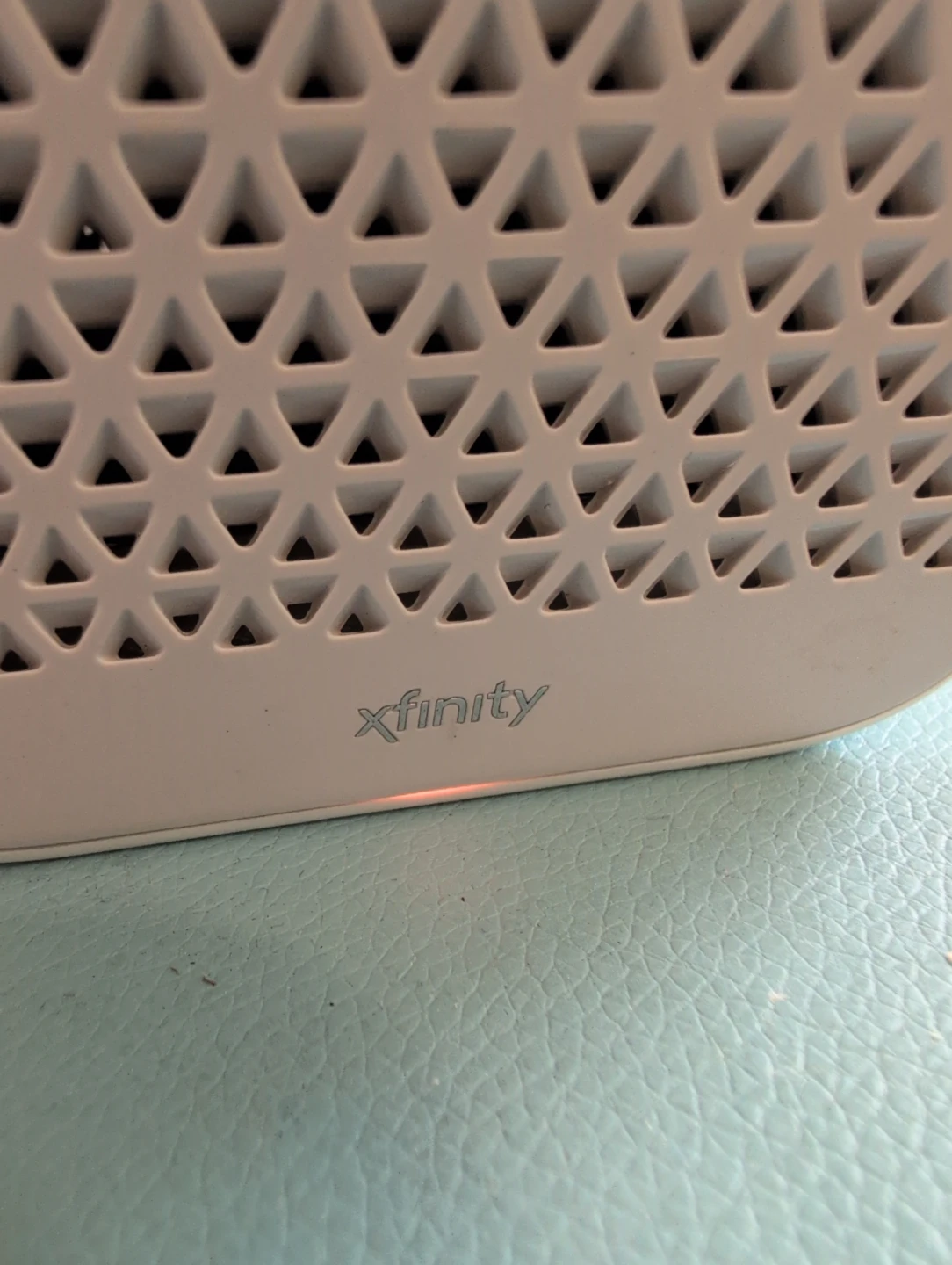 Comcast Xfinity XB7-T WiFi Modem - photo 4