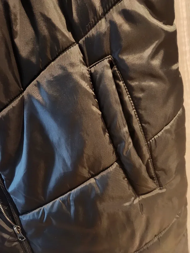 Long Hooded Puffer Vest - size XS image indicator(5)