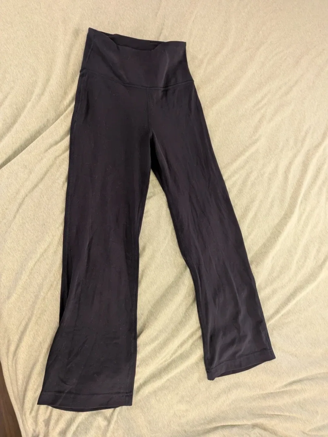 Lululemon Groove Super-High-Rise Crop 23" Size 4 image indicator(2)