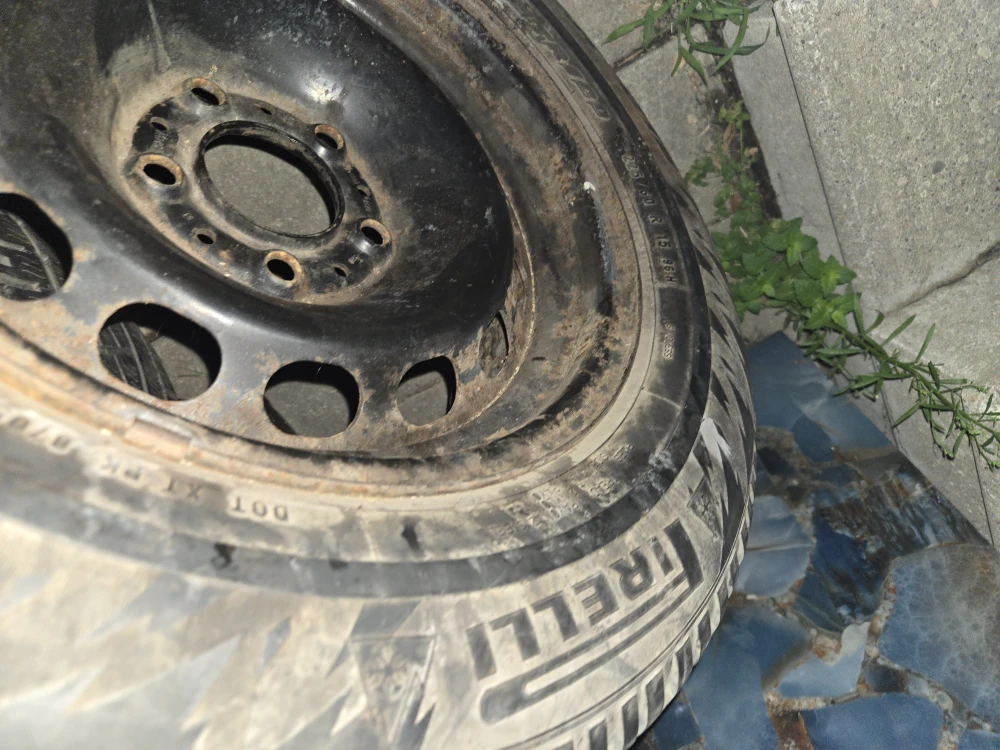 Pirelli 225/60 R15 winter Tires - photo 3