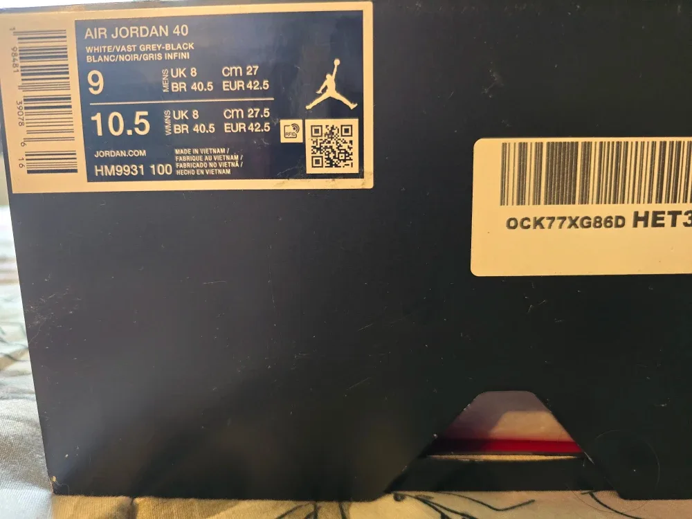 Air Jordan 40 White/Vast Grey-Black Size 9 image indicator(2)