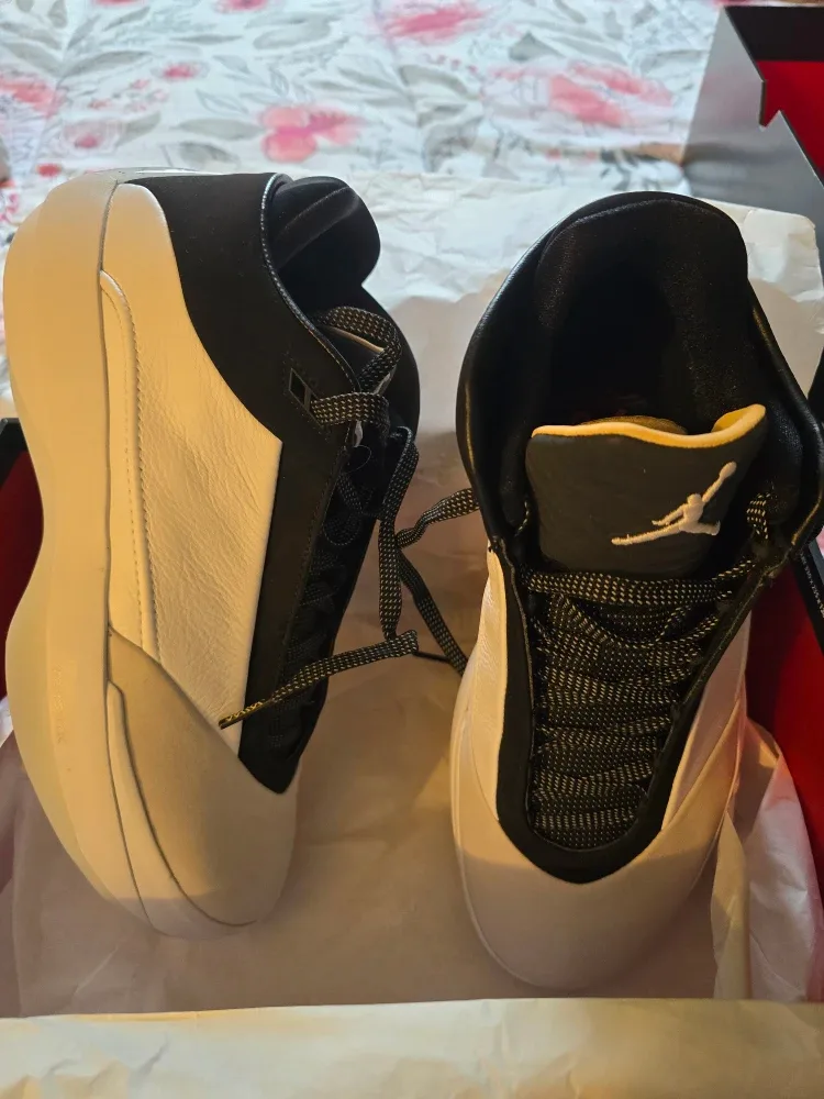 Air Jordan 40 White/Vast Grey-Black Size 9 image indicator(5)