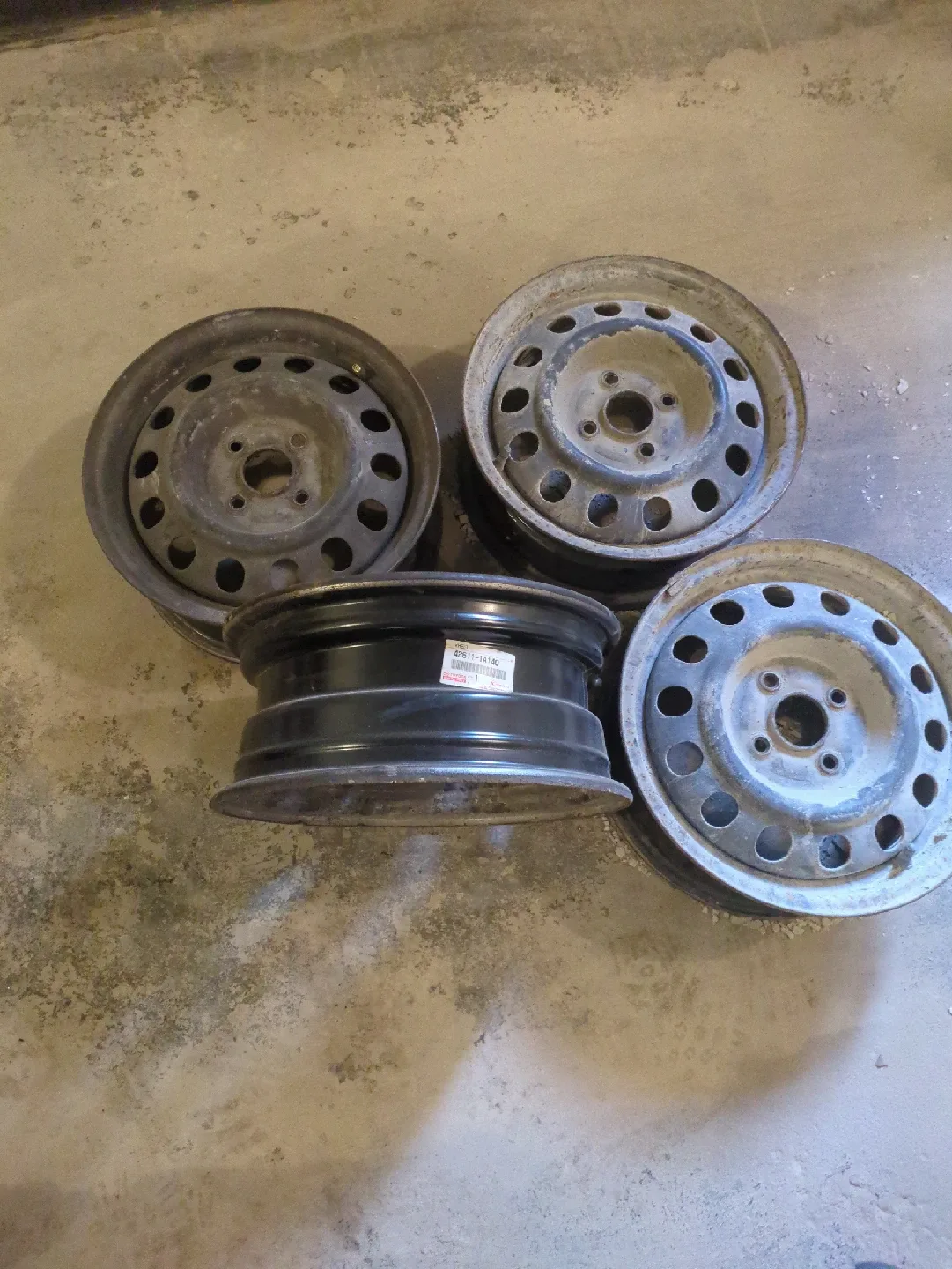 Toyota Wheel Rim 42611-1A140 image indicator(2)