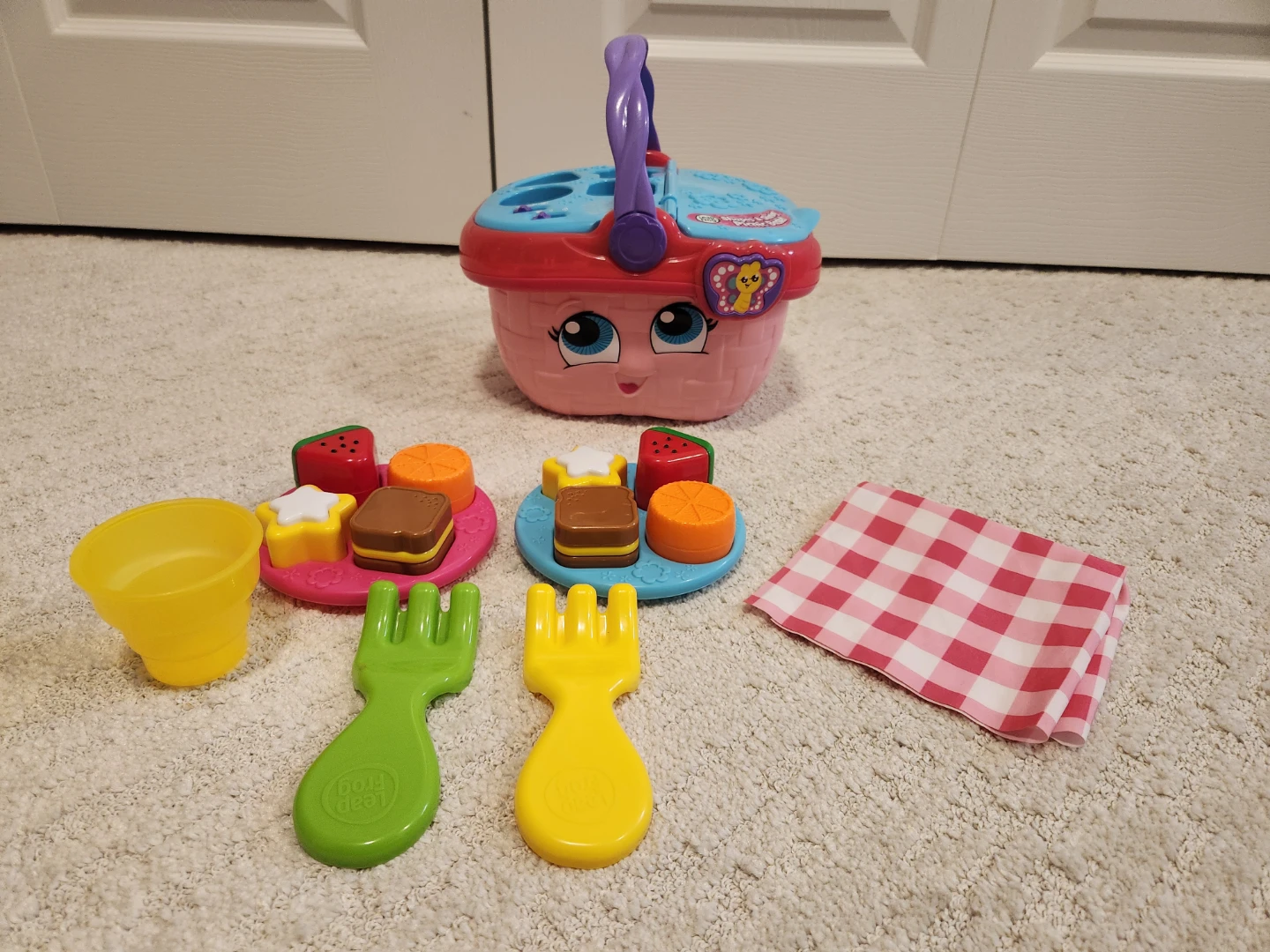 LeapFrog Shapes & Sharing Picnic Basket