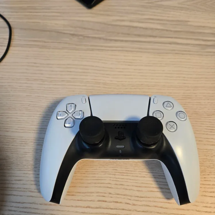 PS5 (no scam). disc. CLEAN. playstation 5 console image indicator(4)