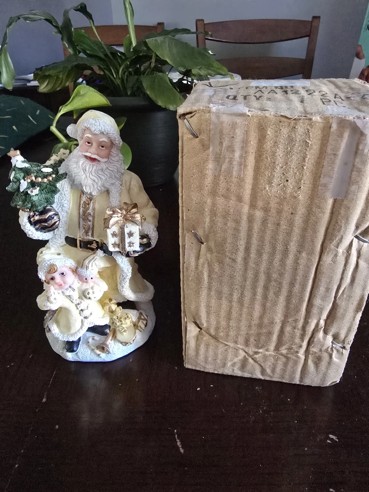 Santa Claus Figurine with Box - photo 2