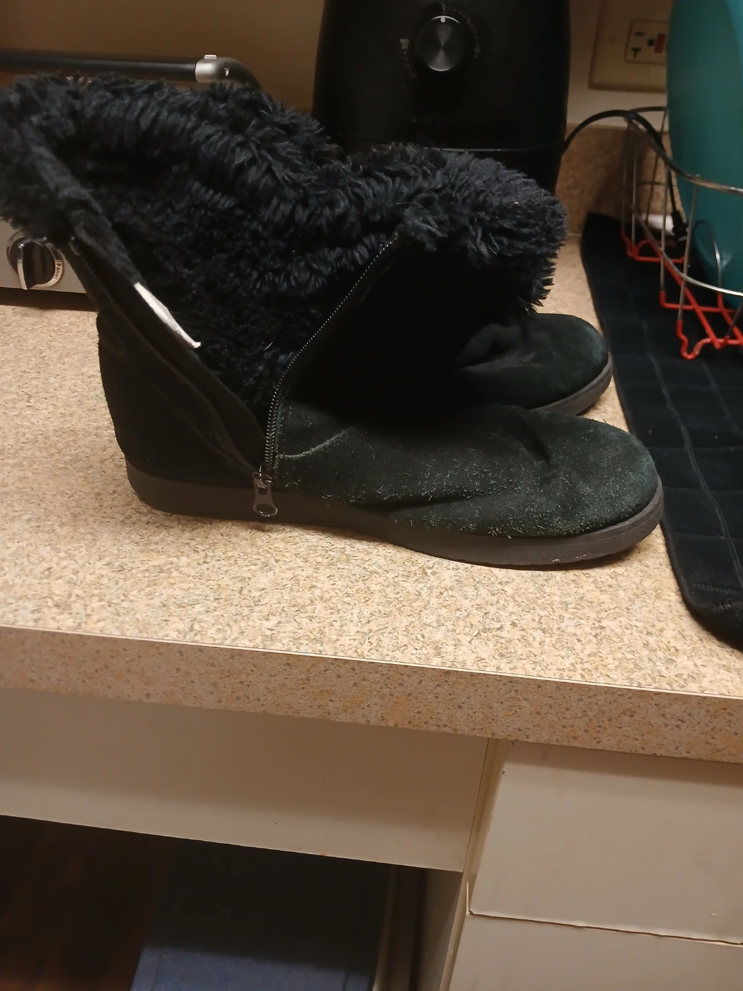 Black Suede Winter Boots - photo 2