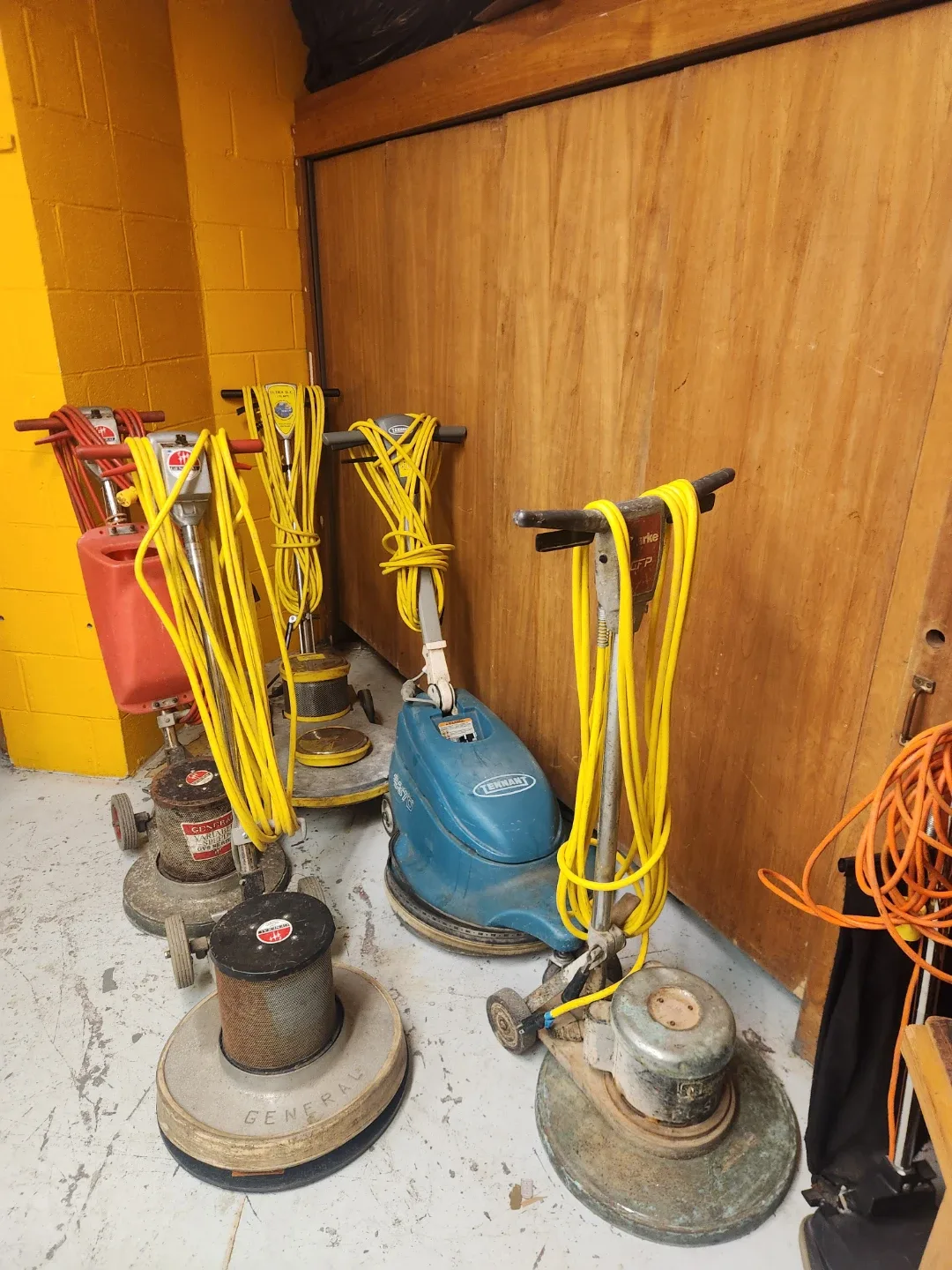 Floor Cleaning Machines - Tennant, General, Mercury