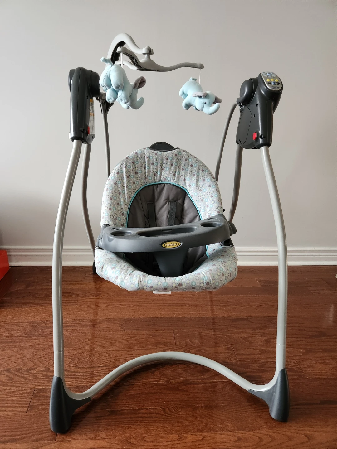 Graco Baby Swing with Mobile