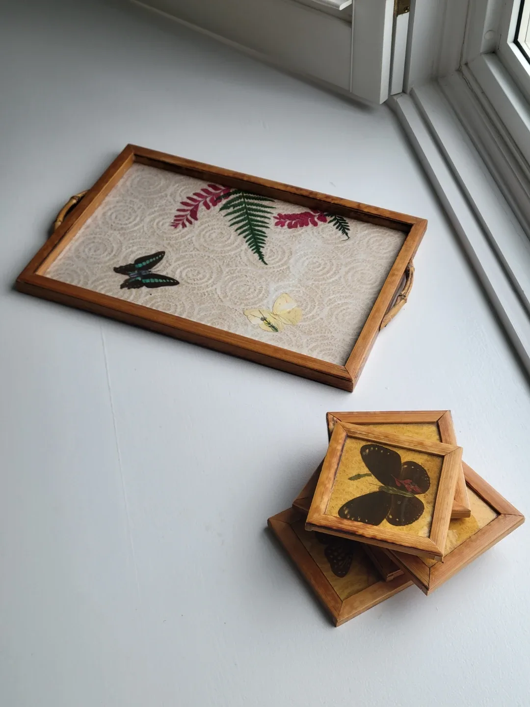 Vintage Wood Butterfly Tray and Coaster Set! image indicator(3)