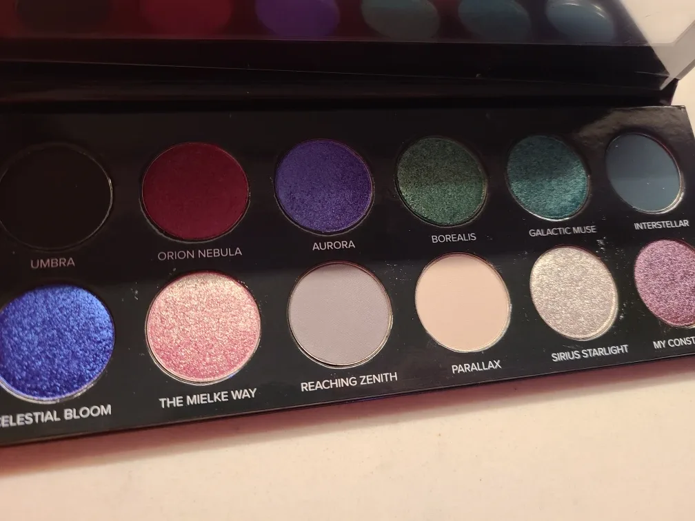 Sydney Grace X Temptalia QUINTESSENCE Eyeshadow Palette image indicator(4)