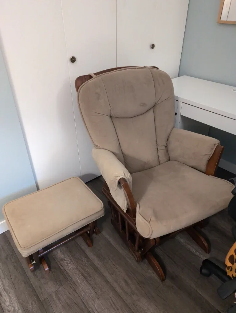 Glider Rocking Chair with Ottoman