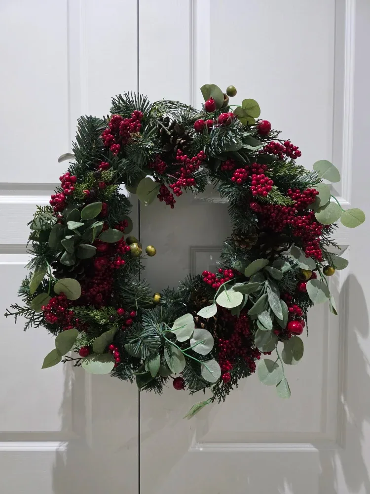 Christmas Wreath with Berries & Greenery