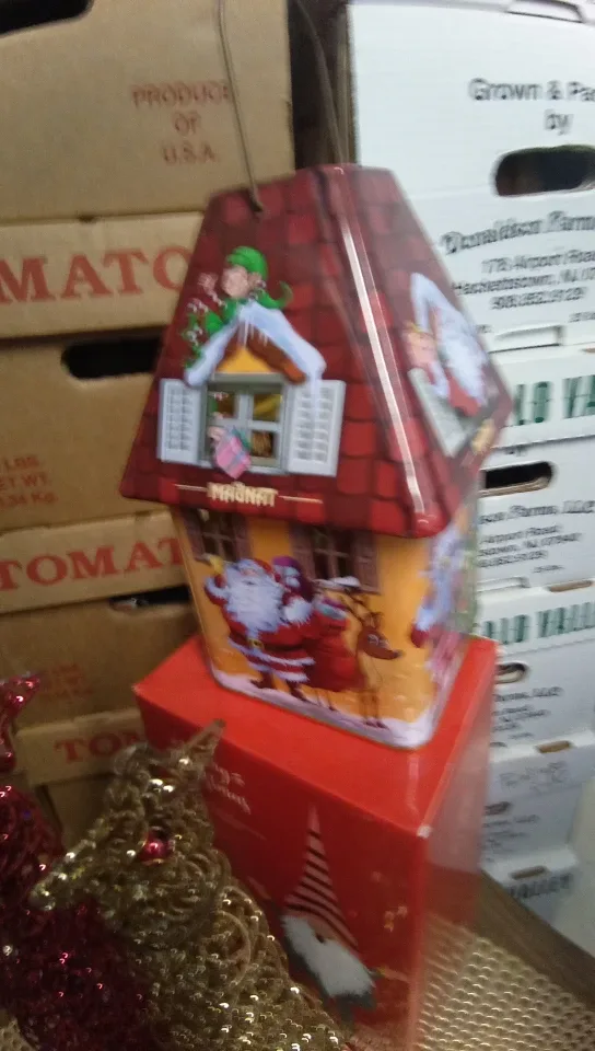 Magnat Christmas House Tin Tea Candle Lantern. image indicator(2)