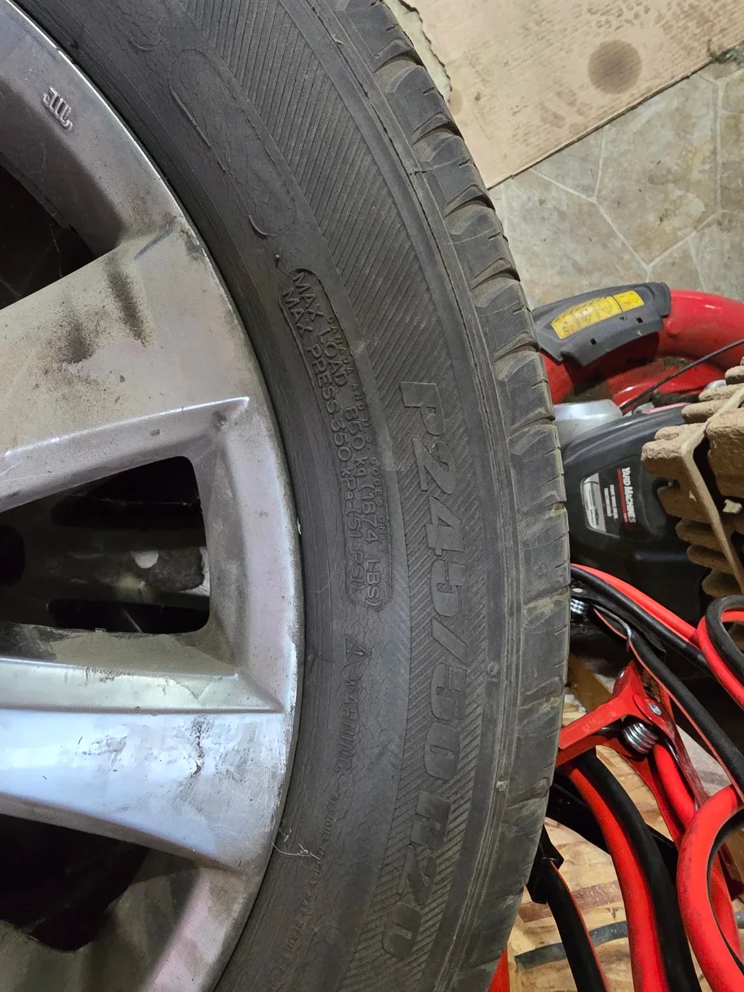 Mazda CX-9 SUV image indicator(10)