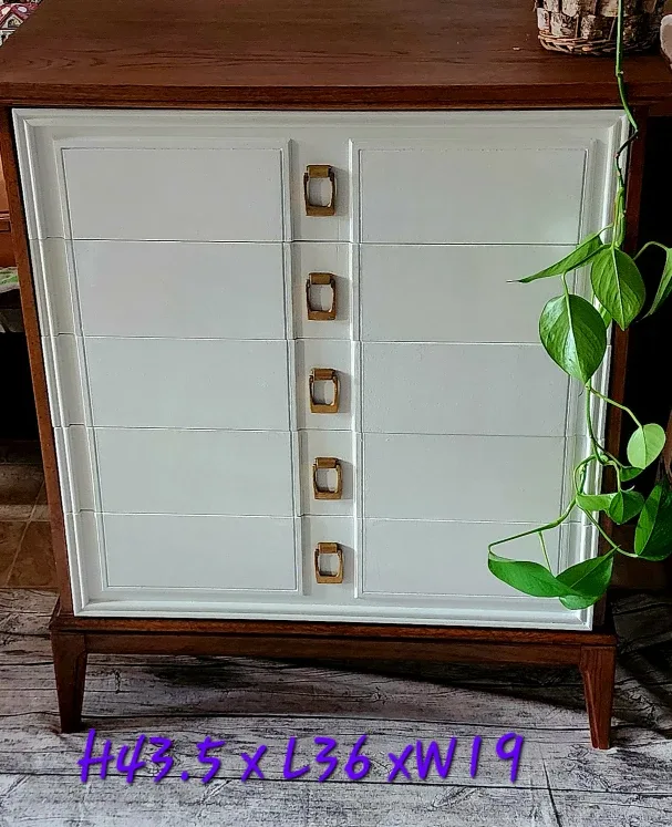 Dixie White & Wood Dresser (H43.5 x L36 x W19)