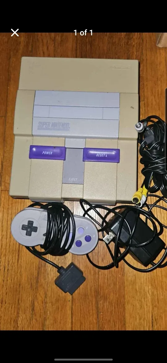 Super Nintendo SNES Console (black screen) thumbnail