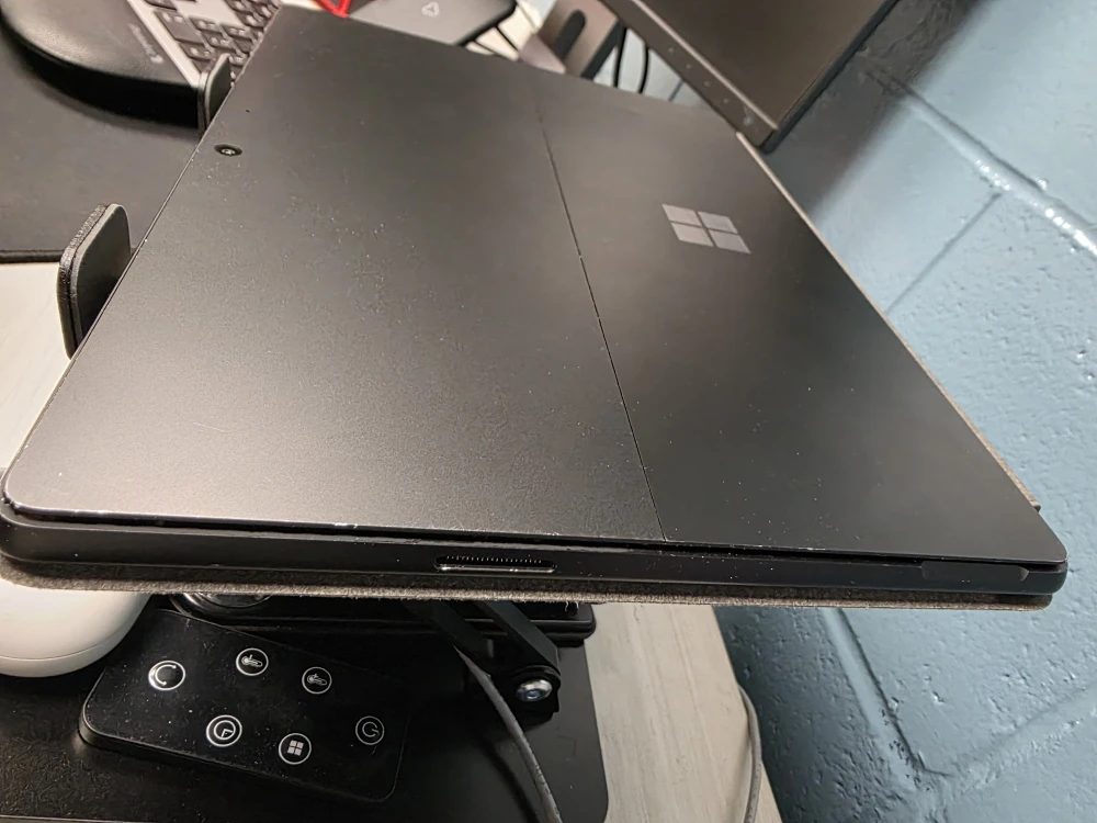 Microsoft Surface Pro 9 Tablet - Like New! - photo 4