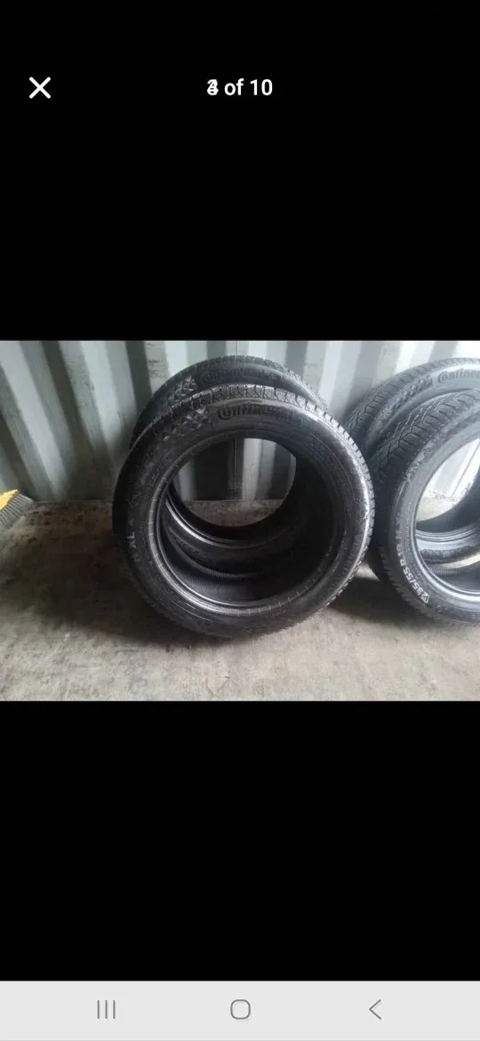 Set of 4 CONTINENTAL Winter Tires 235/55R19 – Like New image indicator(4)