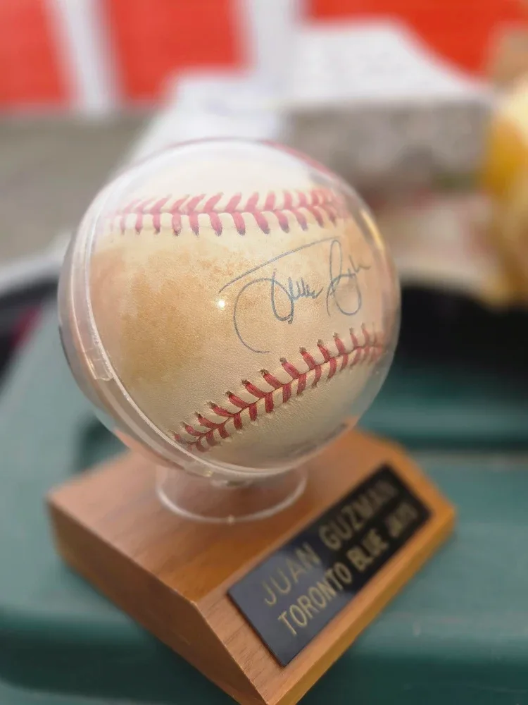 Juan Guzman Autographed Toronto Blue Jays Baseball image indicator(3)