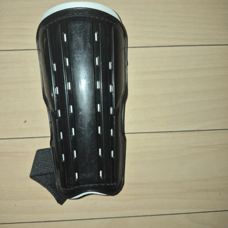 Black Shin Guards image indicator(4)