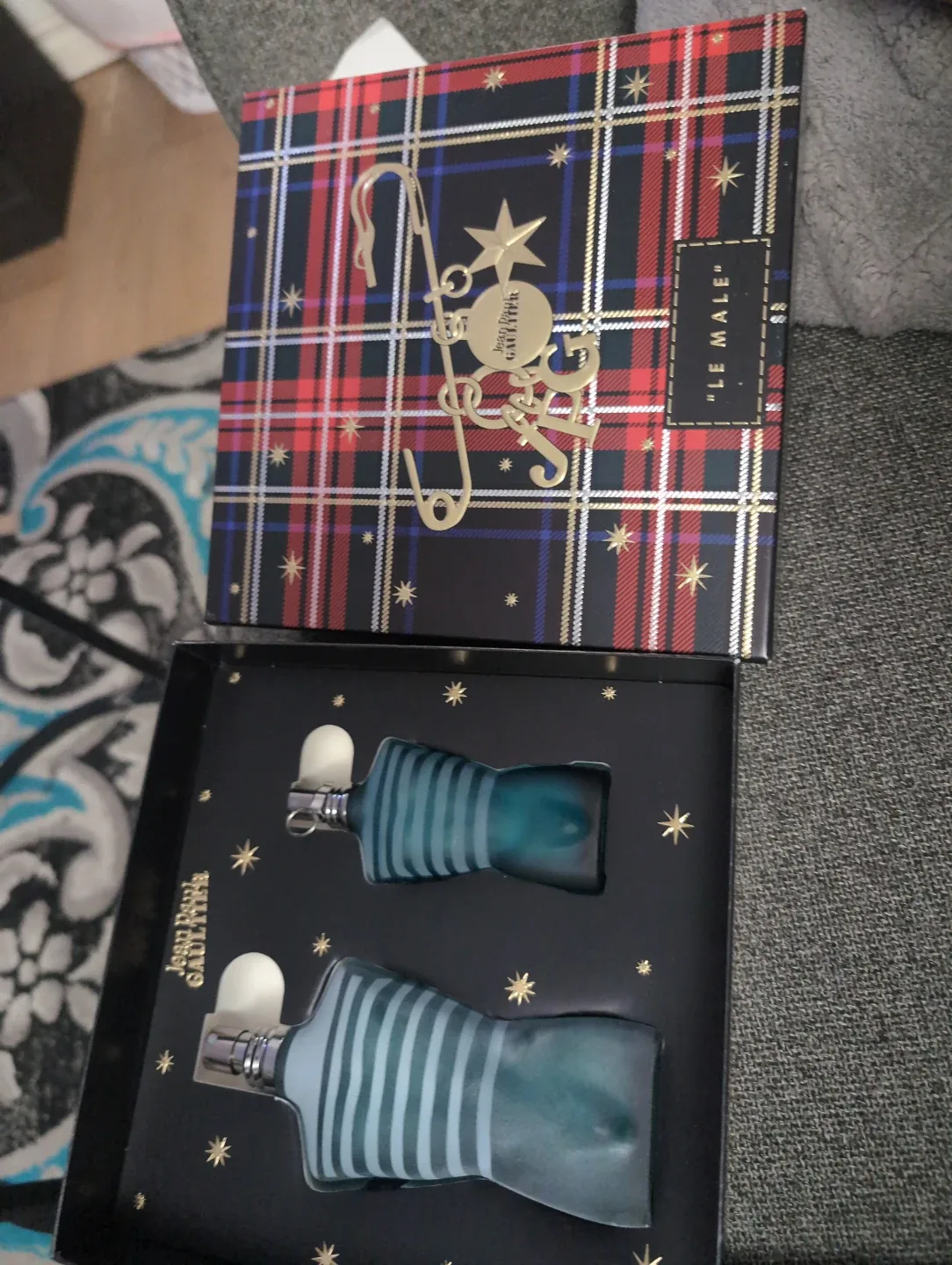 Mixed Perfume Lot: Dries Van Noten, Tom Ford, More! image indicator(2)