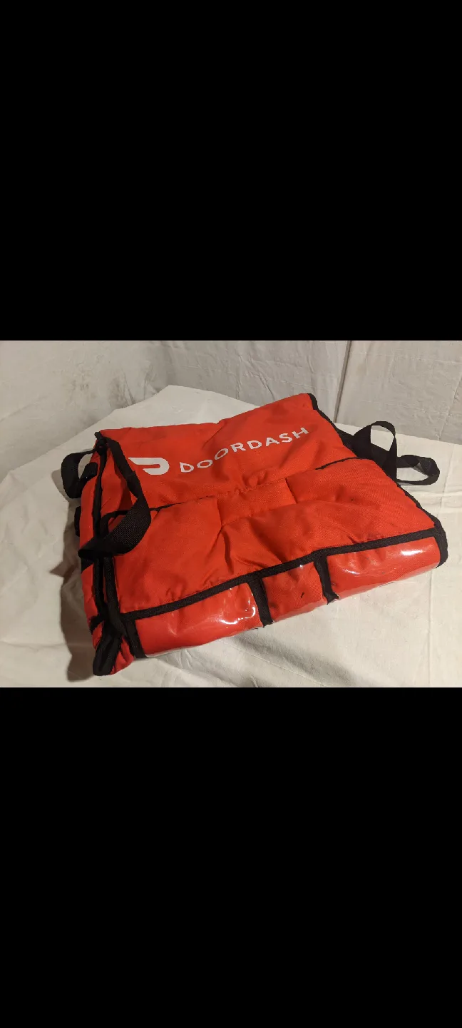 DoorDash Pizza Delivery Bag thumbnail
