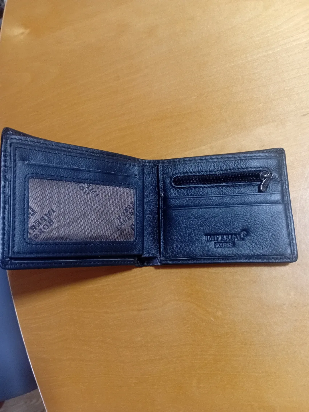 Imperial Horse Black Leather Wallet image indicator(3)