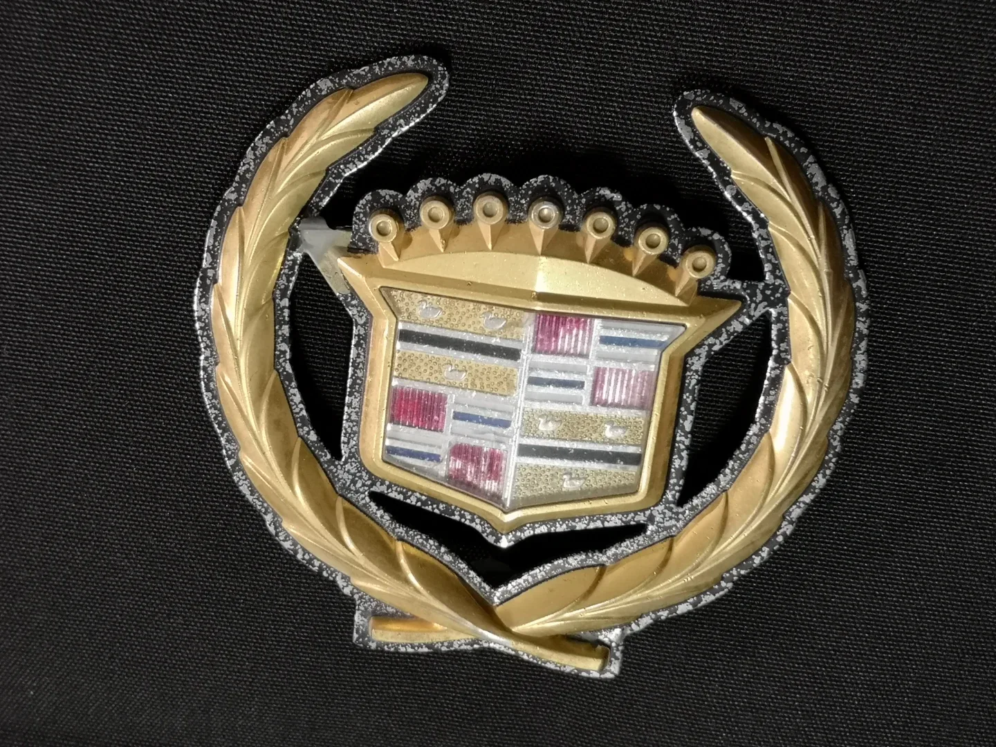 10.5cm Cadillac Logo Hood Ornament image indicator(5)