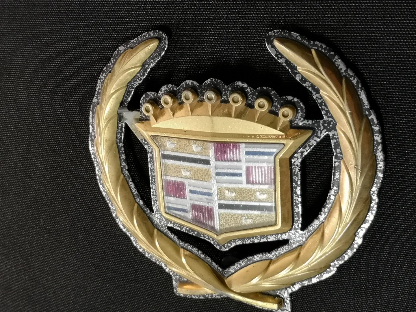 10.5cm Cadillac Logo Hood Ornament image indicator(8)