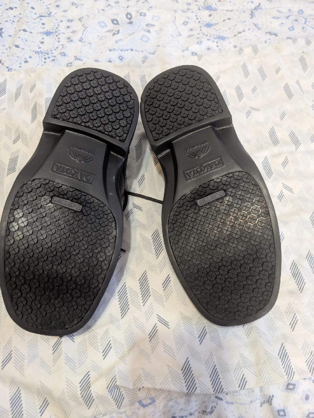 Dakota Black Dress Shoes - Size 7.5 New (No box) - photo 4