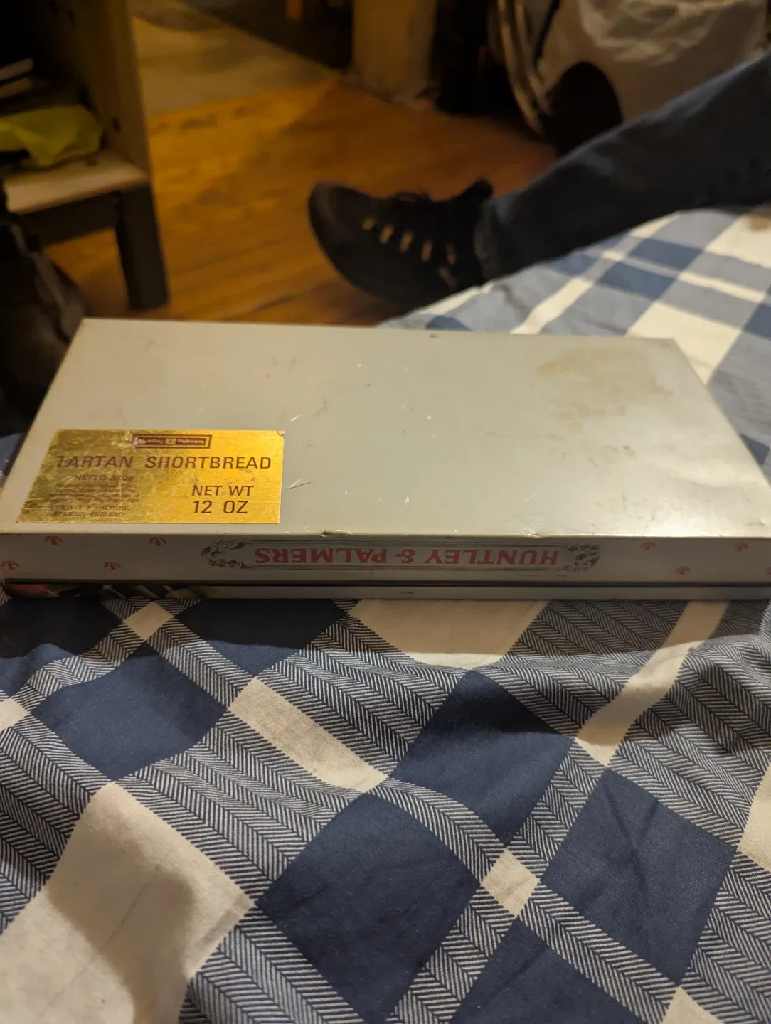 Huntley & Palmers Tartan Shortbread Tin image indicator(2)