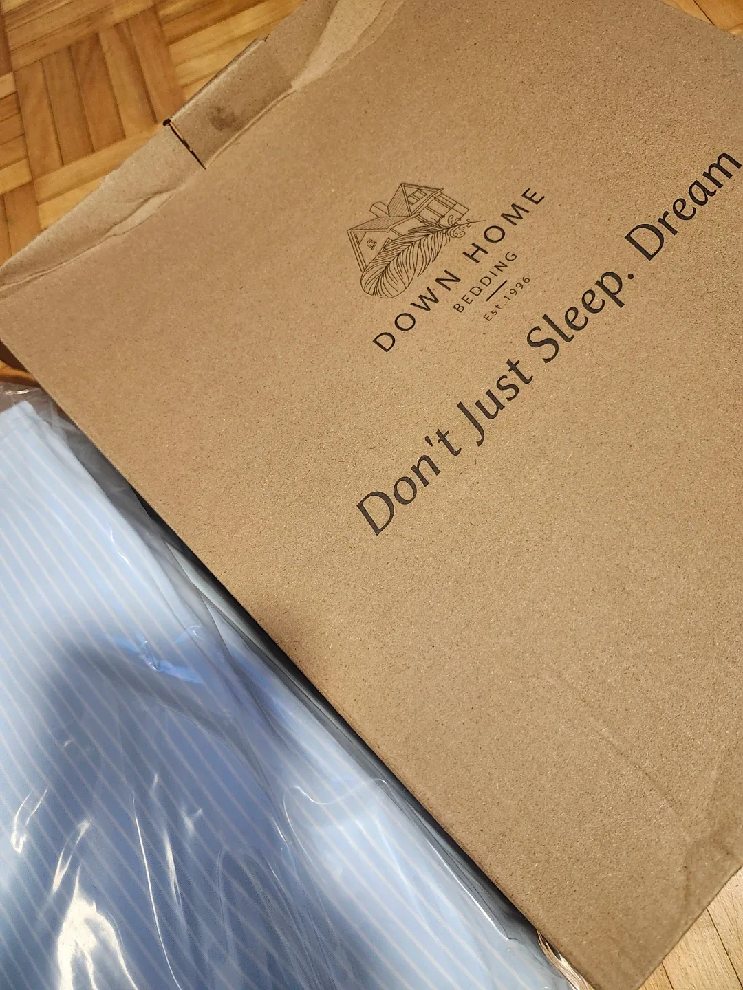 Down Home cooling comforter twin size 🥕