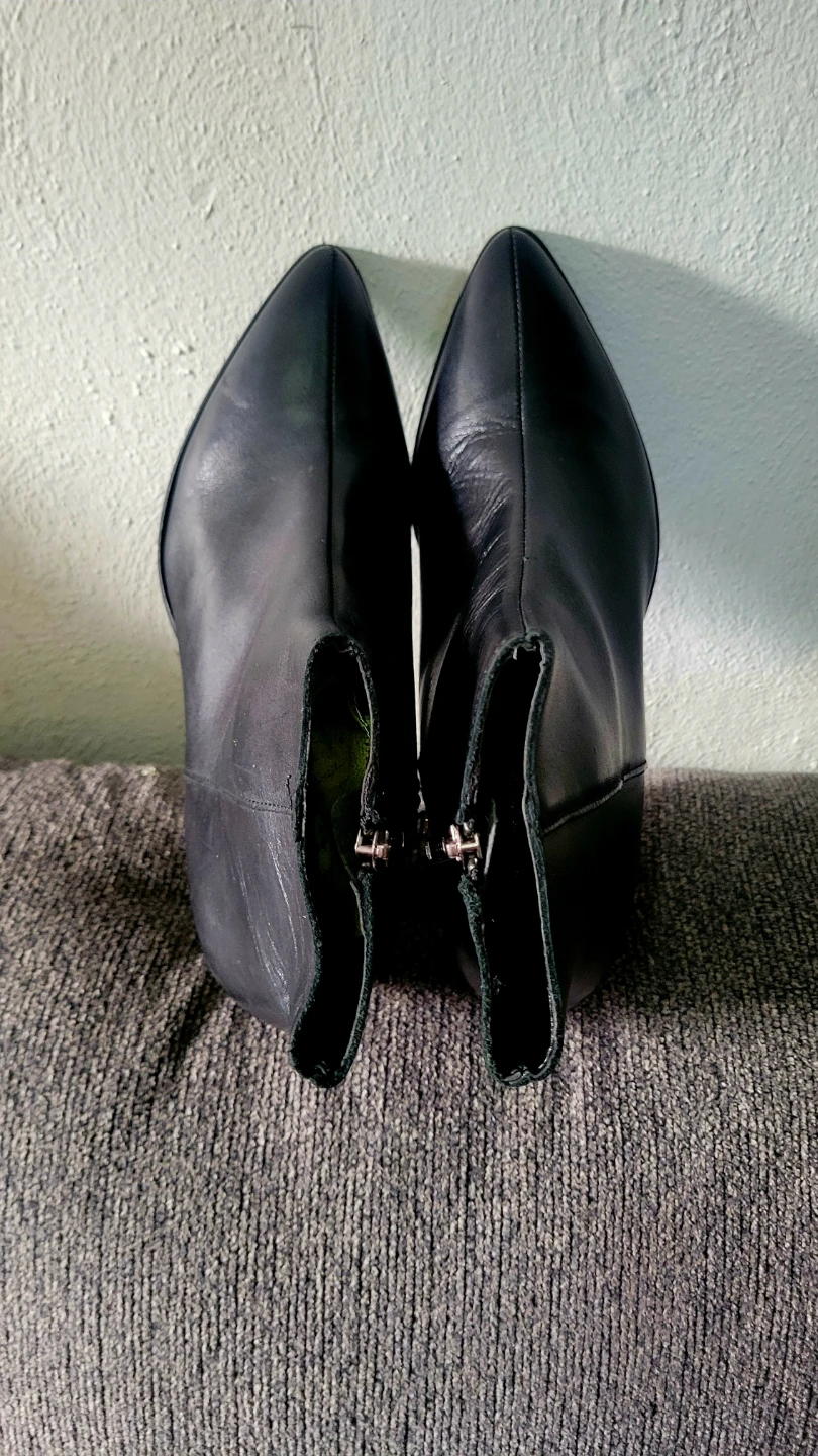 Black Ankle Boots - photo 3