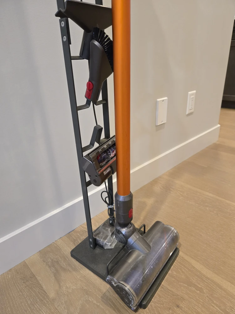 Dyson V8 Absolute Vacuum - photo 2