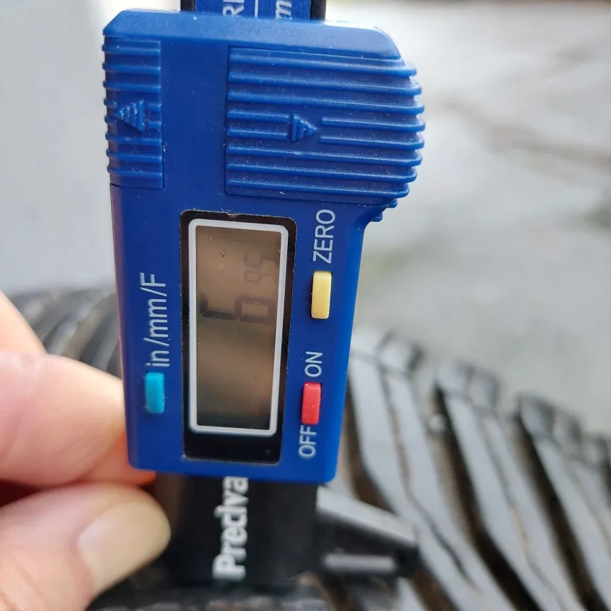 215 45 17 Michelin Cross Climate 2 image indicator(9)