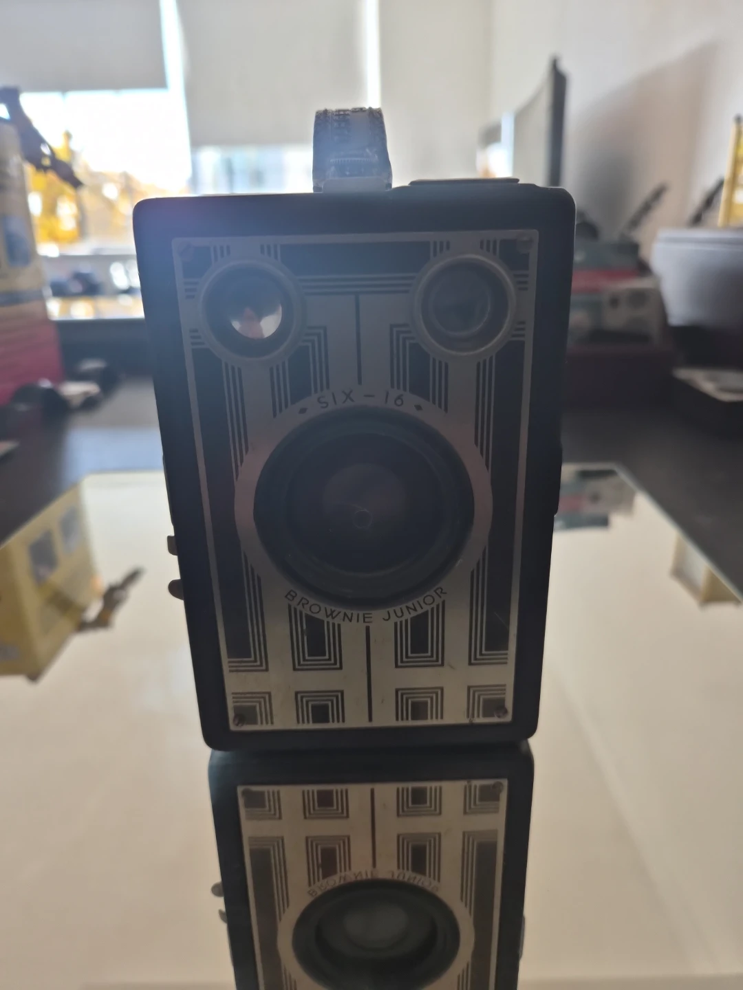 Vintage Kodak Brownie Junior Six-16 Camera - photo 2