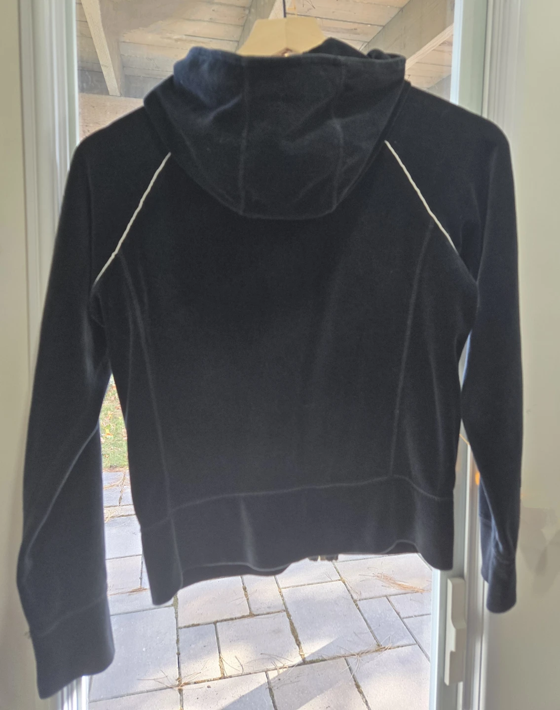 ROOTS vintage velour Hoodie, black, Size small - photo 3