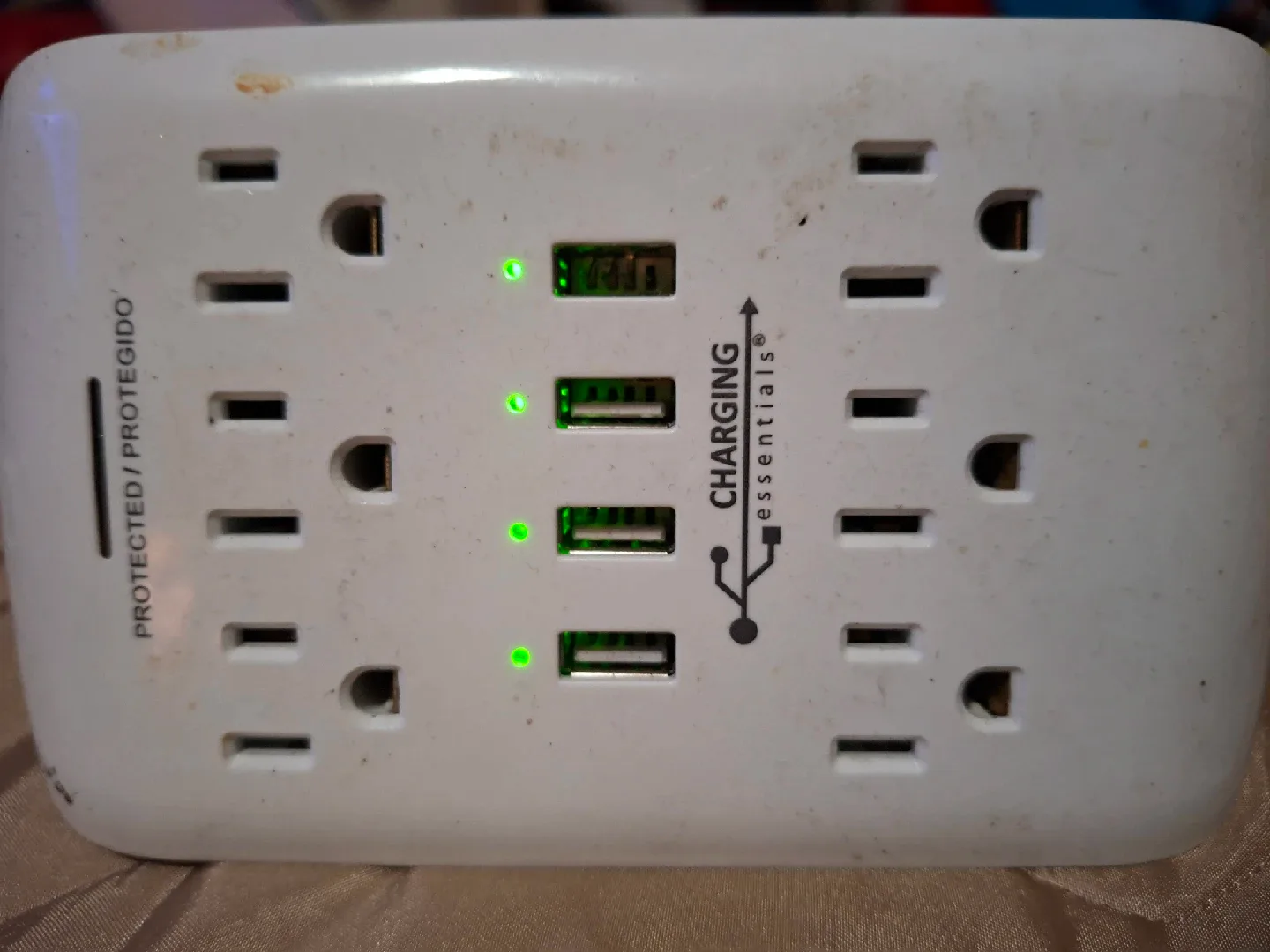 🥕Charging Essentials Surge Protector image indicator(2)
