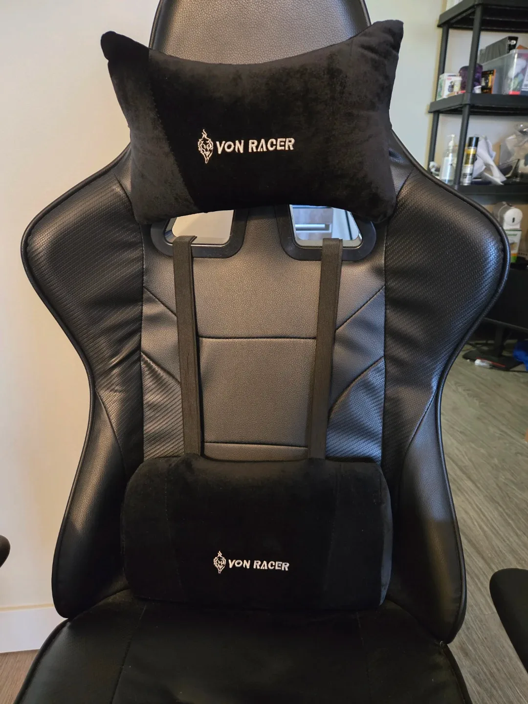Moving sale - Von Racer Gaming/ office Chair - Black image indicator(2)