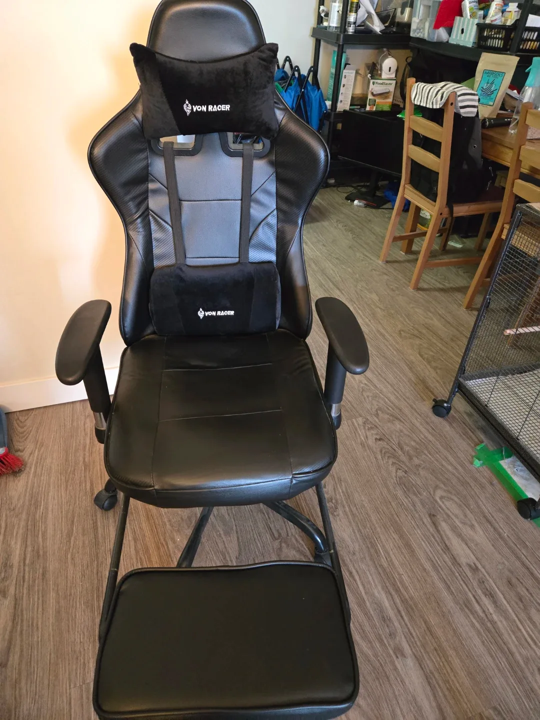 Moving sale - Von Racer Gaming/ office Chair - Black image indicator(3)