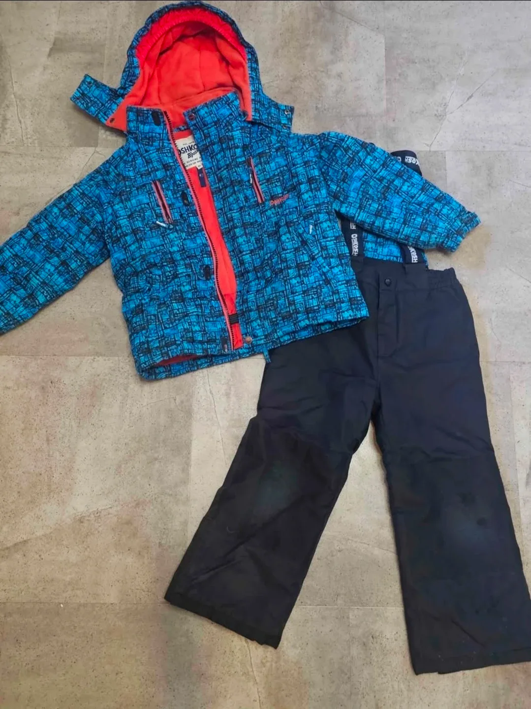 OshKosh B'gosh Snowsuit - Size 6